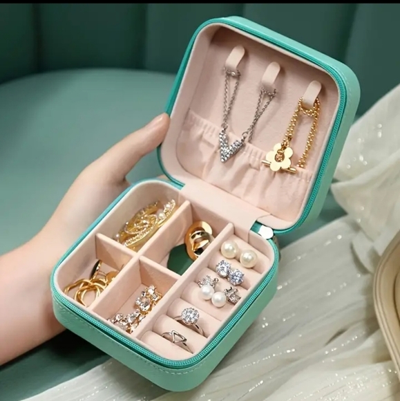 Jewelry - Jewelry Storage Case, Simple Jewelry Box For Travel & Home.